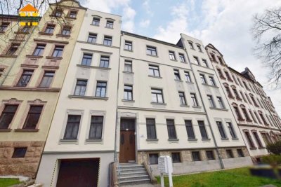 *KAPITALANLAGE: Modern renovierte 3-Raum-Wohnung mit Balkon & Stellplatz*