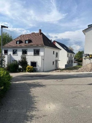 Renovierungsbedürftige Doppelhaushälfte in Sinzheim für Eigennutzer oder Kapitalanleger