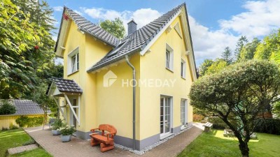 Top gepflegtes KfW-70-EFH: Gartenparadies mit Terrassen, EBK & 2 Garagen in Bärenfels