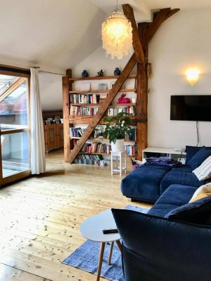 Charmante 3-Zimmer-Dachgeschosswohnung mit Lift am Opernring - Urbanes Wohnen im Herzen von Graz