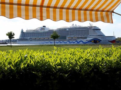 3-Zimmer-Eigentumswohnung mit direktem Blick auf den See Kanal  im beliebten Seebad Warnemünde Or...