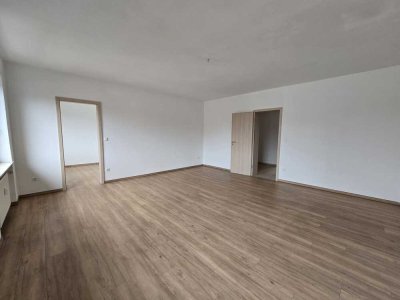3-Zi.-Wohnung mit Balkon, 
Stellplatz und großzügigem Wohnbereich