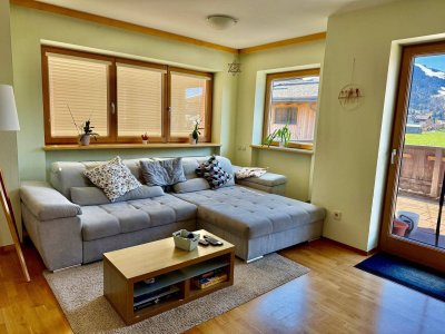 Sonnige 2-Zimmer-Wohnung mit 43 m² Außenfläche – Terrasse und 2 Balkone inklusive!