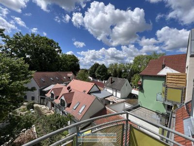 Single oder Paar! Bahnhofstraße, 2-Zimmer-Galeriewohnung im DG mit Tiefgaragenstellplatz