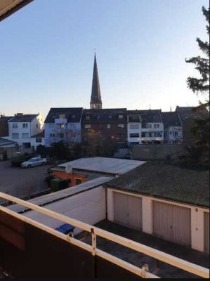 Geschmackvolle 1-Zimmer-Wohnung mit Südbalkon im Zentrum von Euskirchen