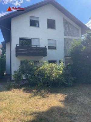 Mehrfamiliemhaus mit Praxis im Erdgeschoss in ruhiger Lage mit großem Eckgrundstück