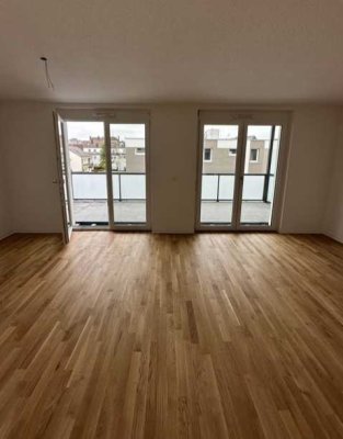 Exklusive 4-Raum-Wohnung mit gehobener Innenausstattung mit EBK in Augsburg