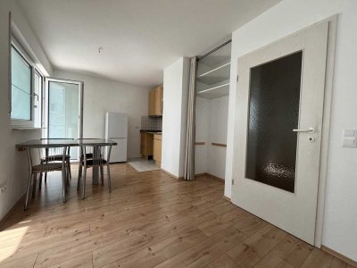 Geräumiges 1-Zimmer-Apartment mit Balkon und TG-Stellplatz