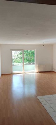 Pfiffig geschnittene 3 R. Wohnung