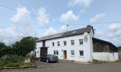 Bauernhaus auf großem, zusätzlich bebaubaren Grundstück in der Südeifel