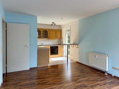 Freie 2-Raum Wohnung mit Balkon