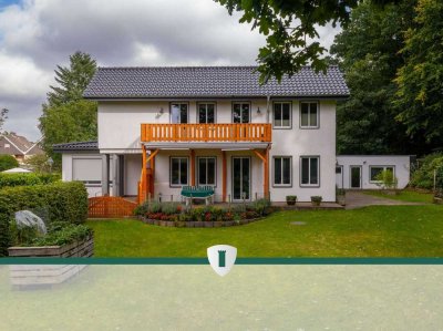 Saniertes ZFH mit 11 Zimmern, 4 Bädern, 2 Terrassen und Balkonen und 4 Stellplätzen in Pansdorf