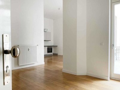 Repräsentatives 2-Raum-Apartment mit viel Platz und Balkon in zentraler Lage am halleschen Boulevard