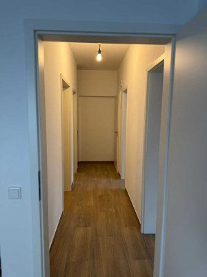 Elegante 3-Zimmer Wohnung im EG in Bergisch Gladbach