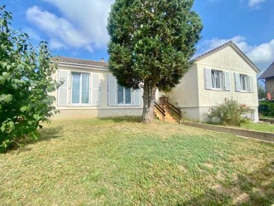 FRANKREICH - Bungalow mit Garten in Bouzonville (F)