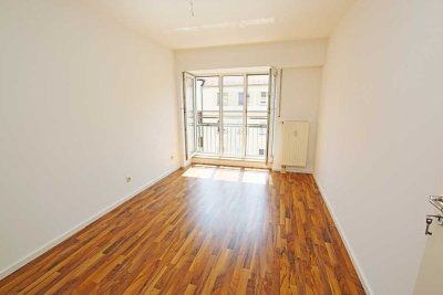 Lichtdurchflutete 2-Zi-Wohnung in Elbnähe mit Tiefgarage. Provisionsfrei