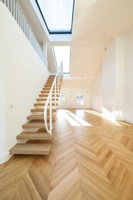 Uneinsehbar & Kernsaniert! Altbau Maisonette-Penthouse am Holzplatz. Provisionsfreier Erstbezug!
