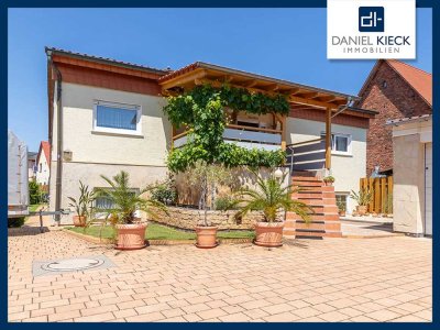 Mediterrane Oase in Alsbach-Hähnlein: Freistehendes EFH im Bungalowstil auf großem Gartengrundstück