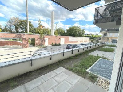 Wohnen in Nauen: Hochparterre, 1,5 Zimmer mit offener Einbauküche, Stellplatz