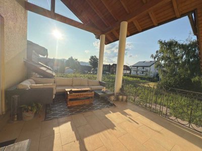 Charmante 120 m² Wohnung mit großem Balkon & EBK