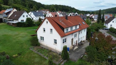 Gepflegte Doppelhaushälfte mit 6 Zimmern und großem Garten in Neufra