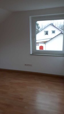 Erschwingliche und vollständig renovierte 4-Zimmer-DG-Wohnung in Bad Laasphe