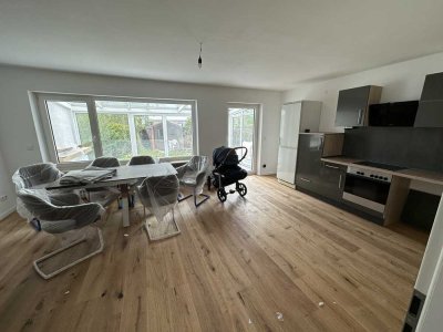 Reiheneckhaus mit Wintergarten, Garage und TG-Stellplatz in Haar, 6533,33 €/qm und über 4,8% Rendite