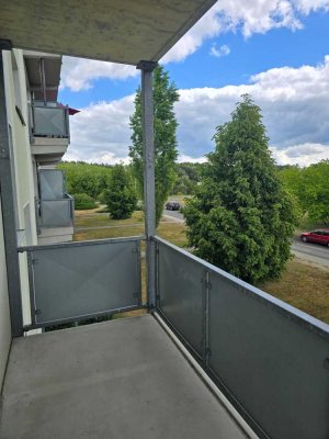 4 Monate kaltmietfrei!!! 3 -Raumwohnung für handwerklich begabte... Aufzug, Balkon, Tageslichtbad