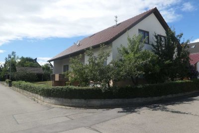 +++ Ein- bis Zweifamilienhaus mit Baugrundstück +++