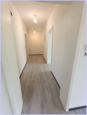 Top Erstbezug nach Sanierung, 60m2 Wohnung, WZ, 1 SZ, Loggia, Küche, plus Tiefgaragenplatz.
