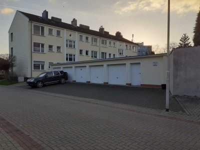 ab 01.10.: 2 Zimmer Wohnung mit Garage in ruhiger Lage!