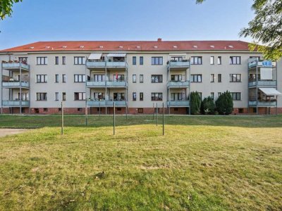 Baudenkmal: MFH saniert -15 Wohneinheiten, PKW-Stellplätze auf großzügigem Grundstück in Magdeburg