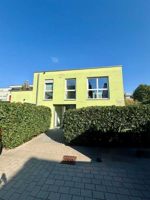 3-Zimmer-Wohnung, Tiefgarage, Einbauküche u. Dachterrasse in 74076 HN!