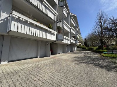 Helle und großzügig geschnittene 4 Zi- DG- Whg mit EBK, HMS, Einzelgarage in Winnenden