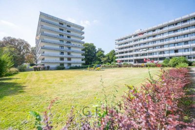 Lichtdurchflutete 4 Zimmer Wohnung mit Fernblick,  Sonnenbalkon und Tiefgaragenstellplatz