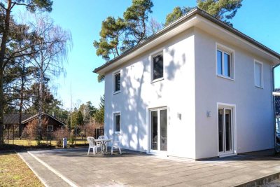 Modernes-Niedrigenergie-Einfamilienhaus in idyllische Seenähe