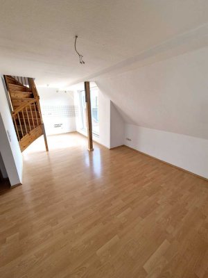 2-Raum-Maissonette-Wohnung mit großem Balkon und viel Charme sucht neue Mieter!