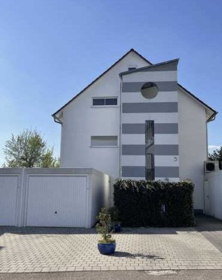 Neuwertige 4-Zimmer-Wohnung mit Balkon und Einbauküche in Brackenheim