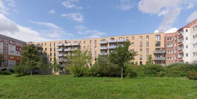 Schöne und komfortable Wohnung mit EBK und Aufzug!