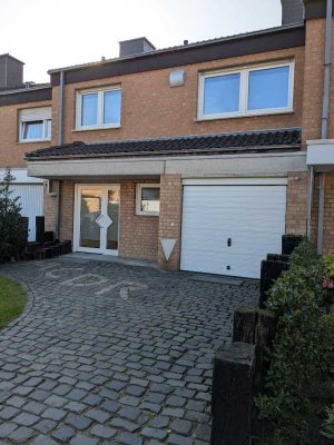 Modernes  Reihenhaus in Geven-Reckenfeld, Sackgassenlage in Ortsteilmitte. Von Privat an Privat.