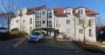 Helle 3,5-Zimmer-Maisonette-Wohnung mit Galerie und Balkon in Walzbachtal