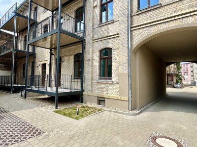 Hochwertig sanierte 3-Zimmer-Wohnung mit Balkon // stilvoller Altbau, zentrale Lage