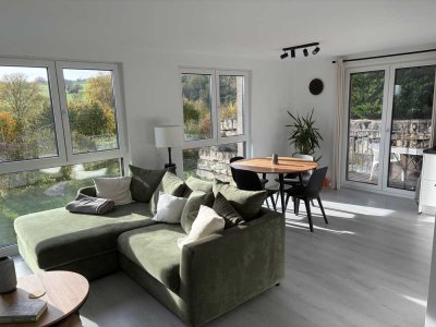 Helle Drei-Zimmer-Wohnung mit Balkon und hochwertiger Einbauküche