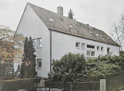 Traumhaft schöne, neu renovierte 3 Zimmer Wohnung in gehobener Lage mit großem Balkon