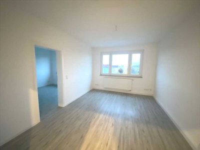 Wurzen* helle 2 Zimmer-Wohnung* neu renoviert*  sep. Küche*Tageslichtbad mit Dusche*