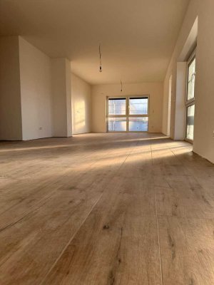 Erstbezug: Geschmackvolle 3-Zimmer-Wohnung mit Terrasse  in Florstadt