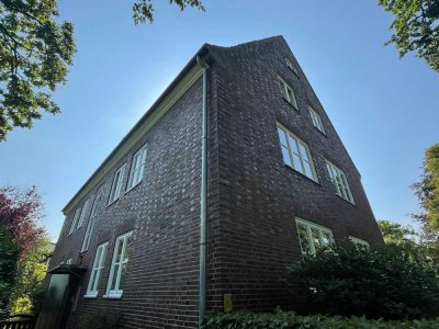 Eleganter Klassiker - 3-Zimmer-Wohnung mit Balkon in Elbnähe