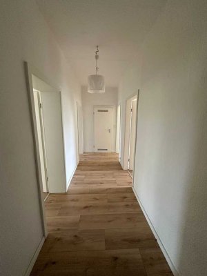 Schöne 3,5-Zimmer Dachgeschosswohnung in Essen zu vermieten!