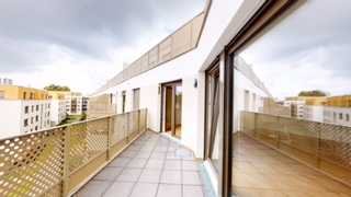 2 Loggien - Sie entscheiden - Geräumige Wohnung mit Einbauküche