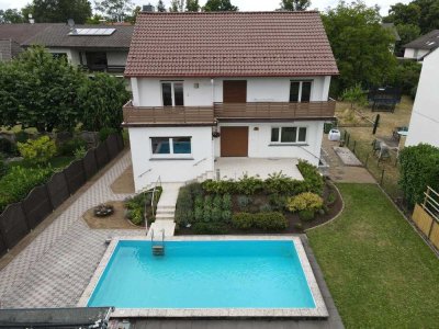 Großzügiges Einfamilienhaus mit Garten und Pool in Erlensee